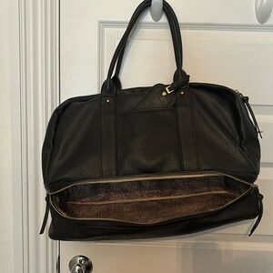 Sole Society Mason Weekender Faux Leather Duffel Bag in Black / Gold EUC